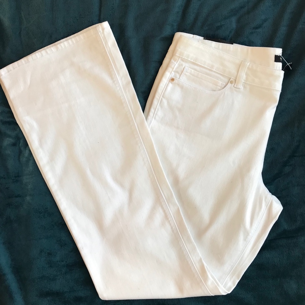 NWOT White House Black Market Skinny Flare Jean